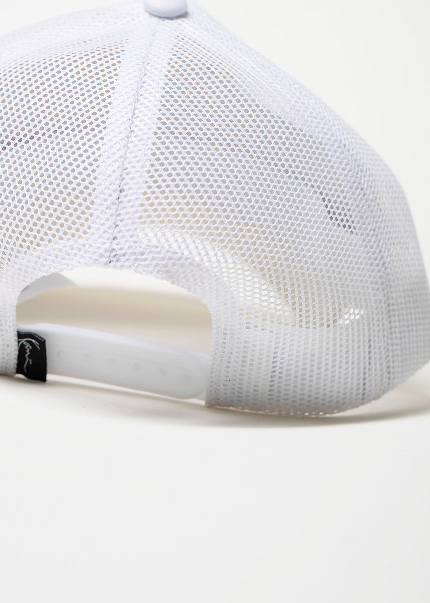 Karl Kani KA242-026 KKJ Sport Mesh Trucker cap white