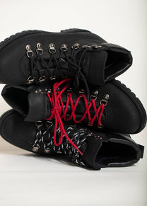 Dangerous Minds 822 black mountain boots