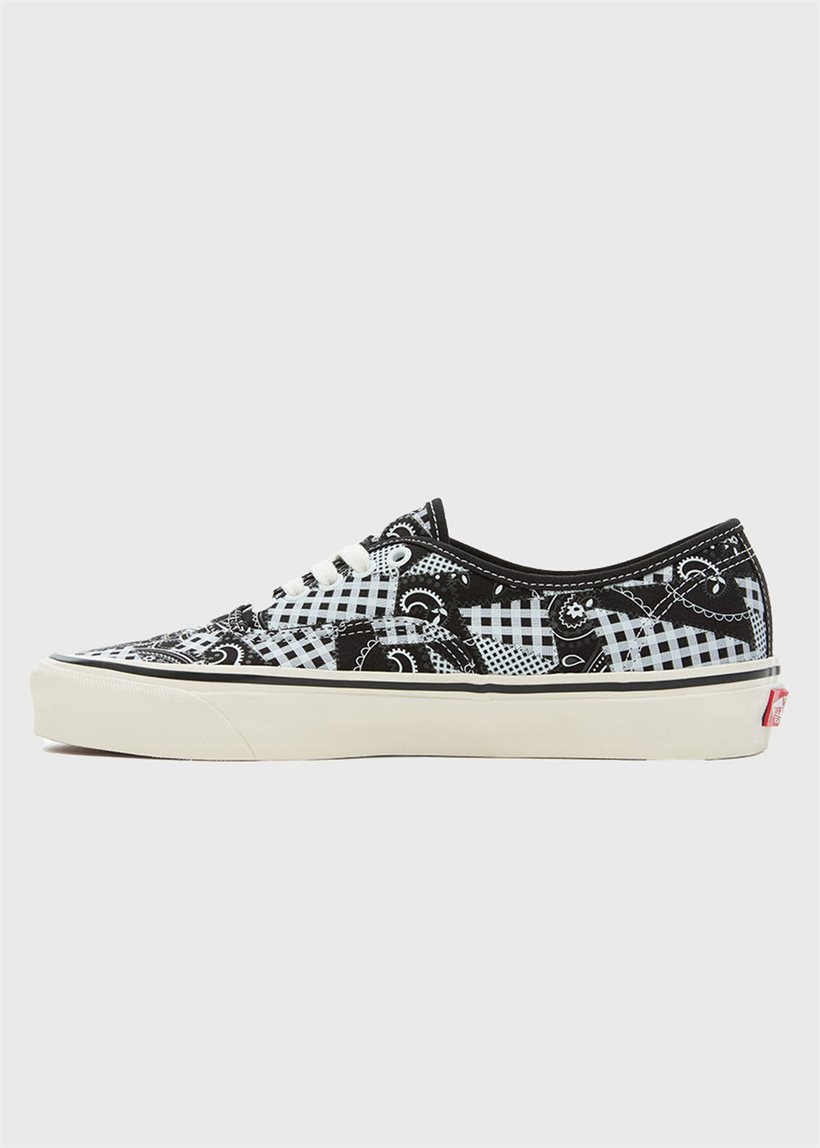VANS X WP VN0A7Q5CBM81 Authentic 44 D Anaheim Factory WP black