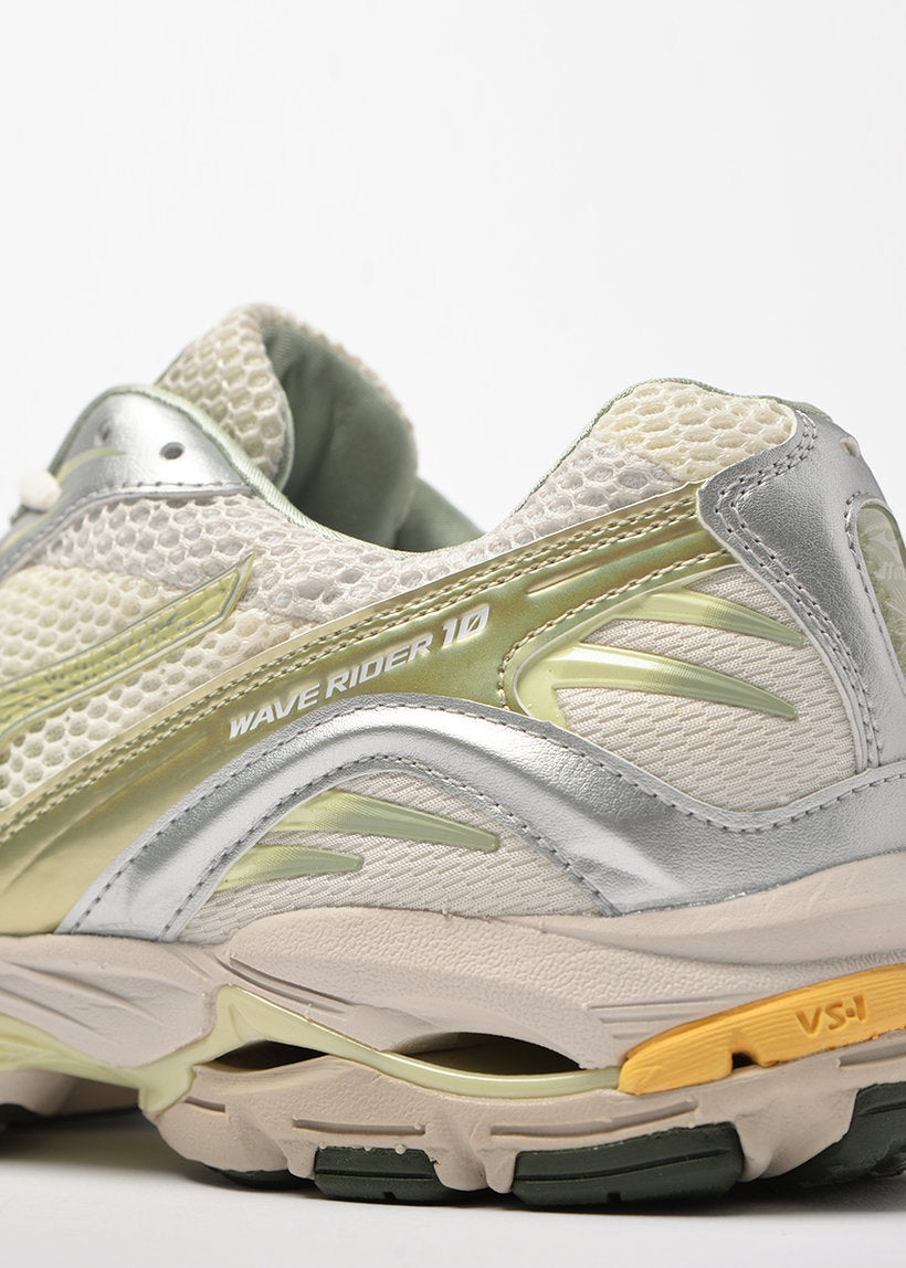 MIZUNO D1GA243106 Waverider 10