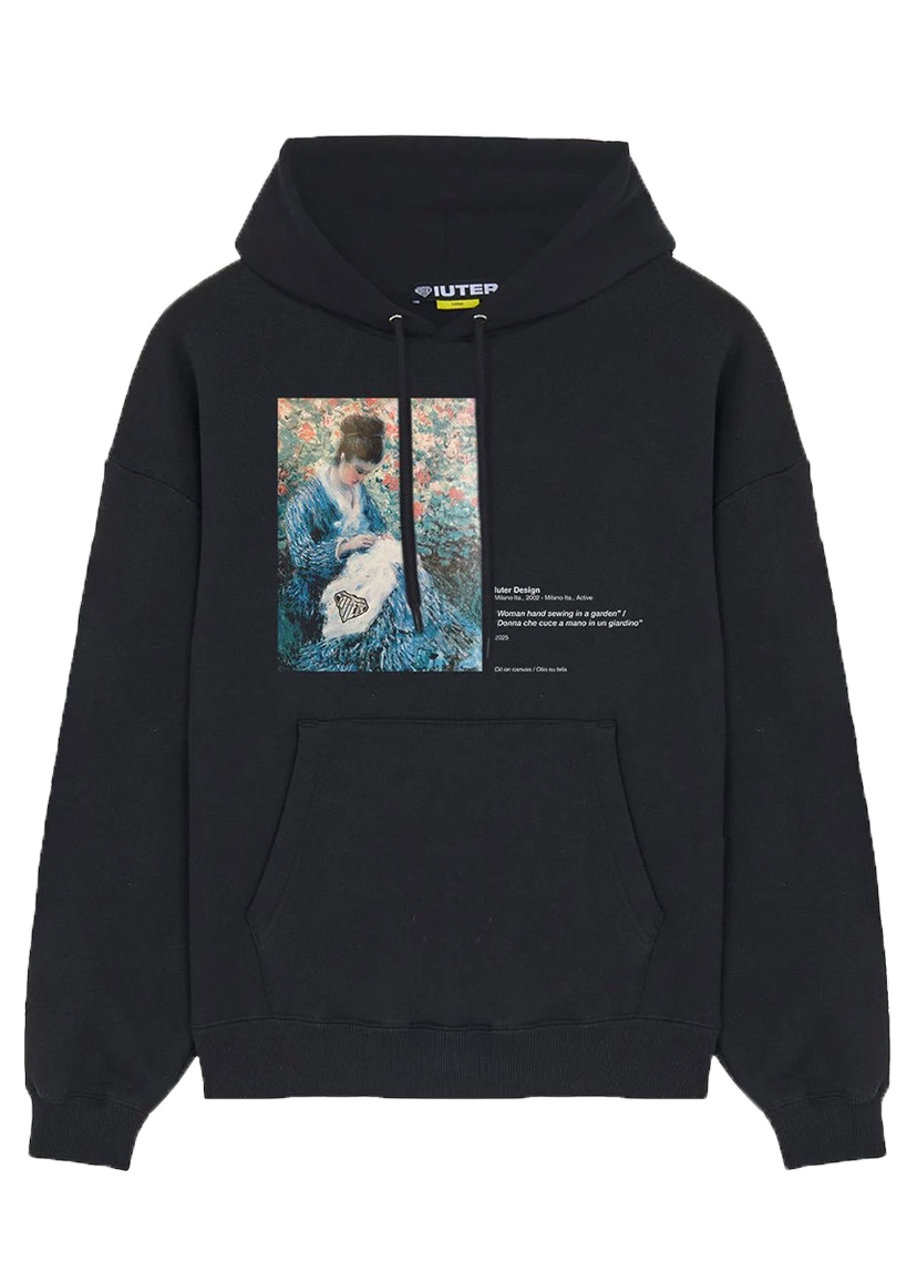 Iuter Museum black hoodie