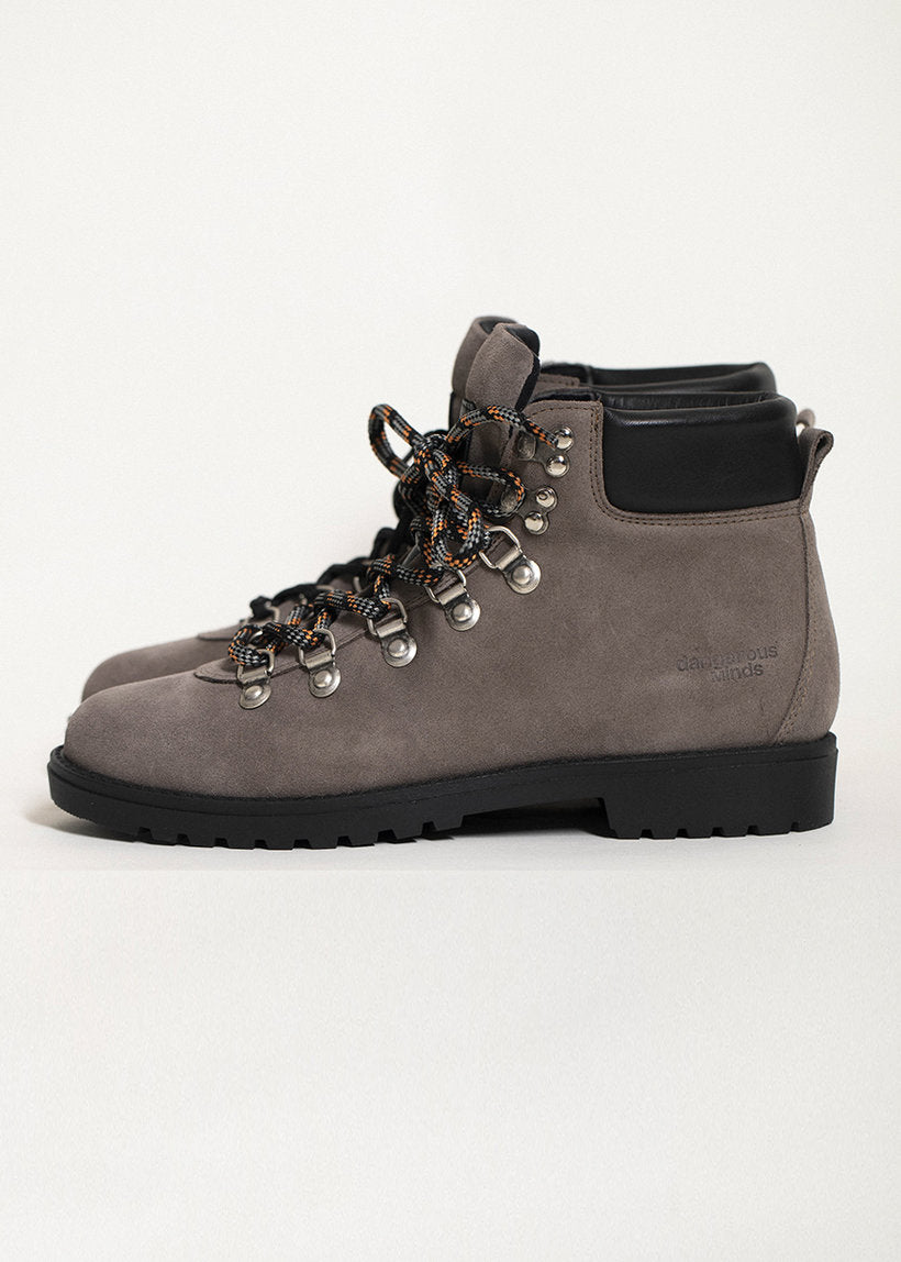 DANGEROUS MINDS 824 Suede olive mountains boots