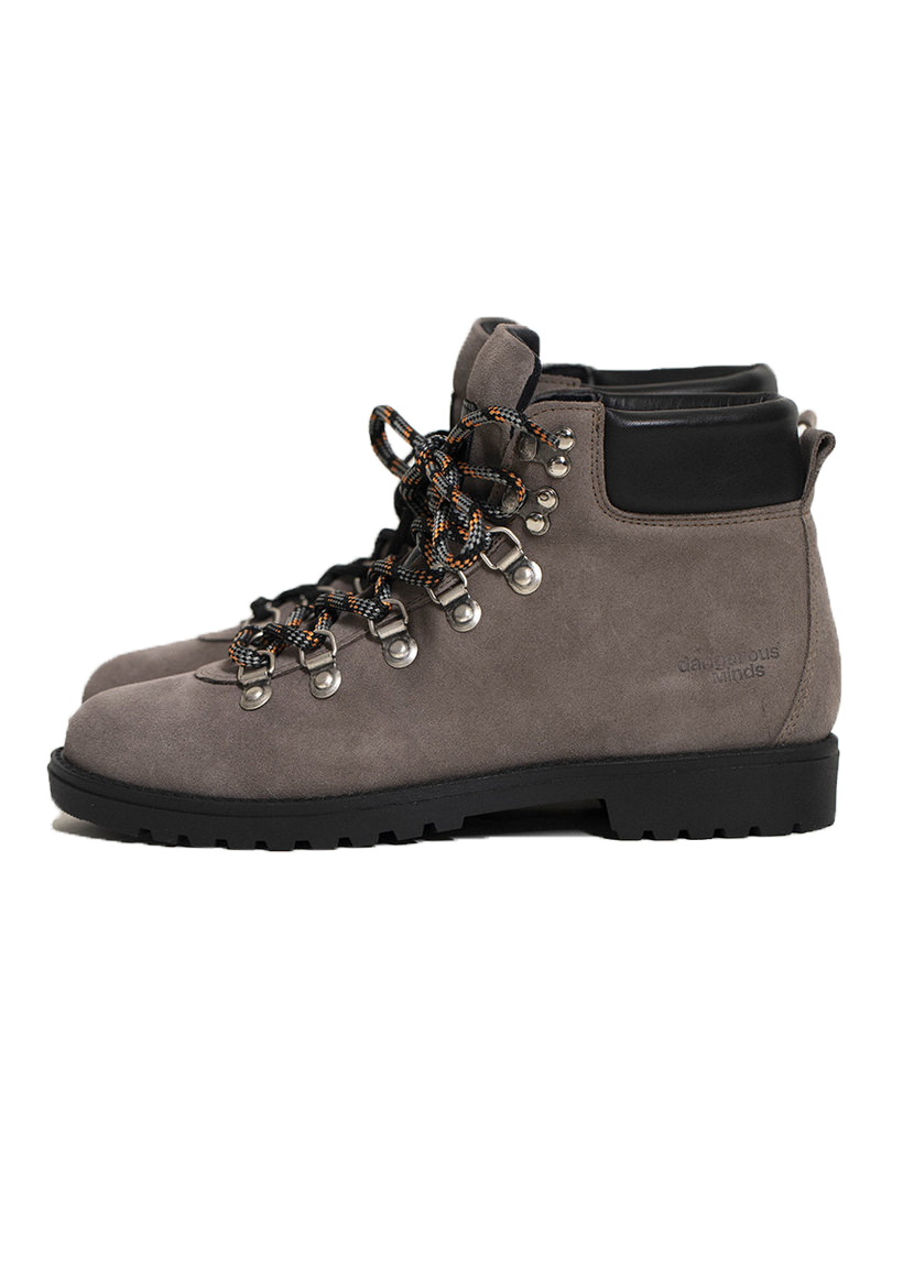 Dangerous Minds 824 olive suede mountains boots