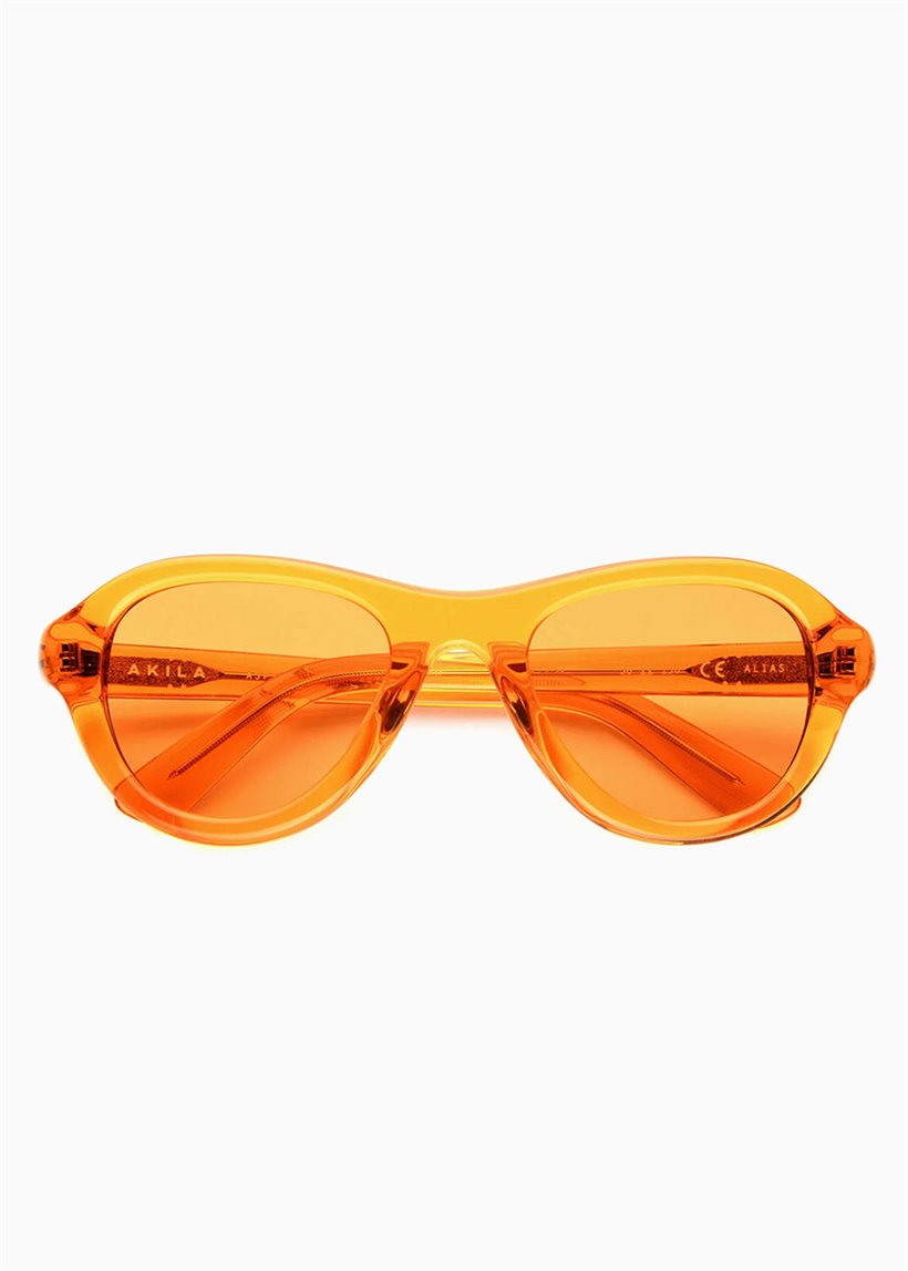 Akila Alias orange