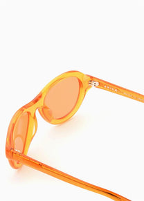 Akila Alias orange