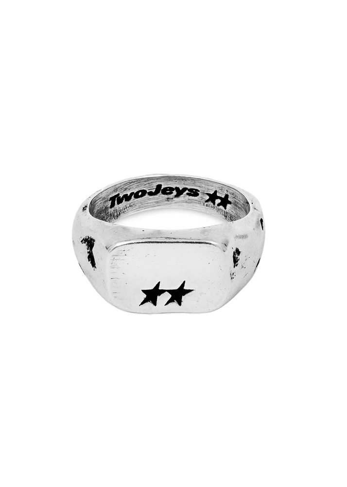 Twojeys Elongated ring