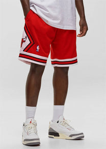 Mitchell &amp; Ness NBA Swingman Road Bulls red shorts