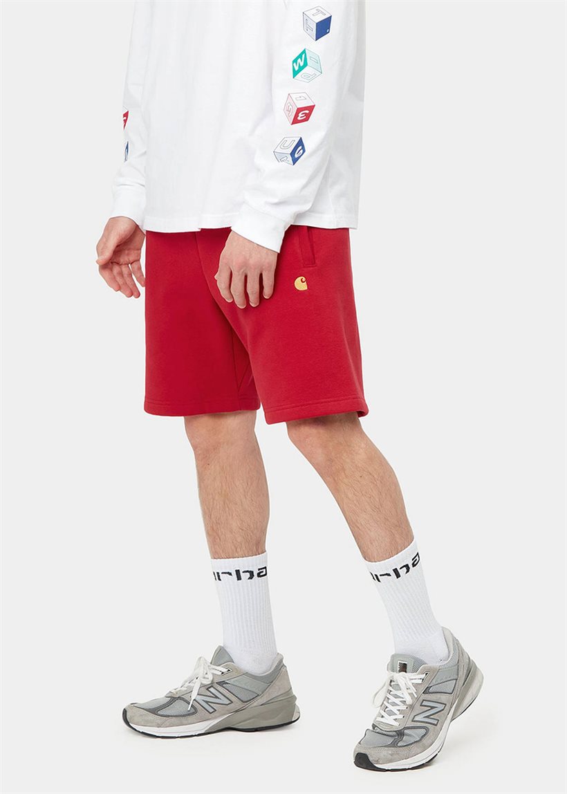 Carhartt WIP I028950 Chase cornel/gold sweat shorts