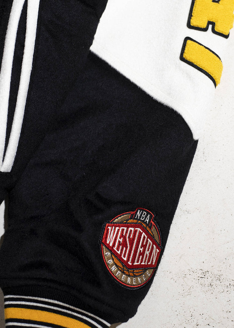 Mitchell &amp; Ness NBA Team History Vintage Logo Lakers JK8458-LALBLCK black varsity jacket