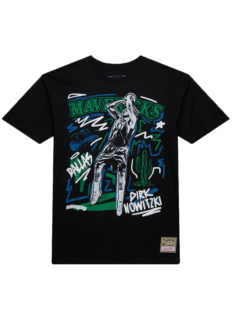 Mitchell &amp; Ness NBA Chalked Up Dallas Mavericks Dirk Nowitzki black tee