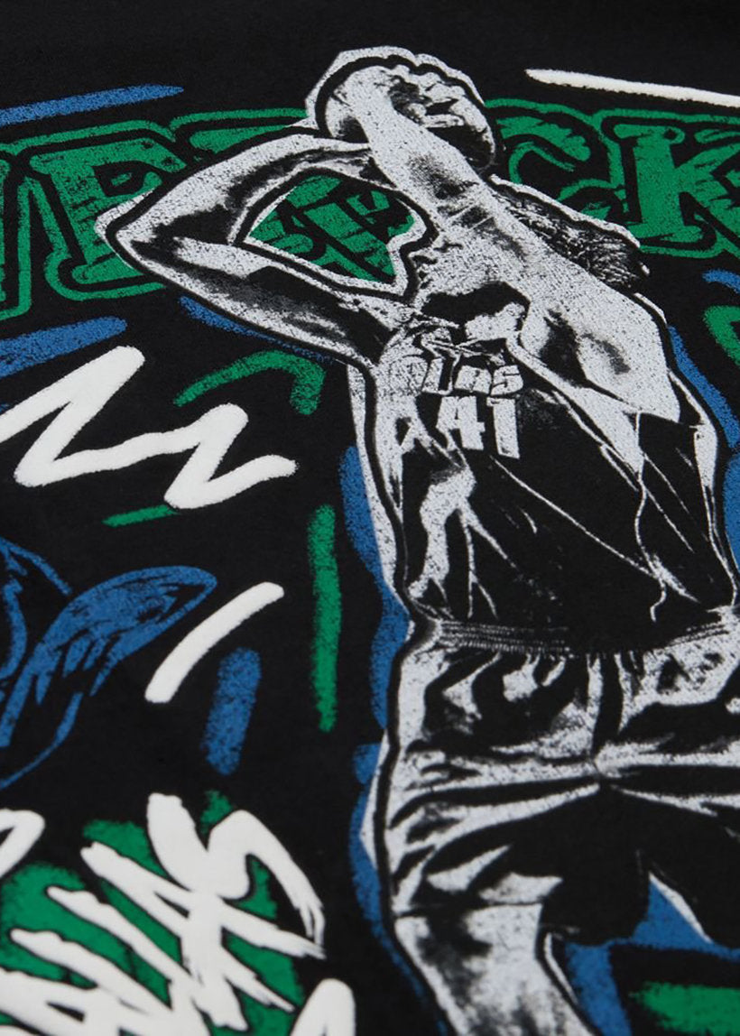 Mitchell &amp; Ness NBA Chalked Up Dallas Mavericks Dirk Nowitzki black tee