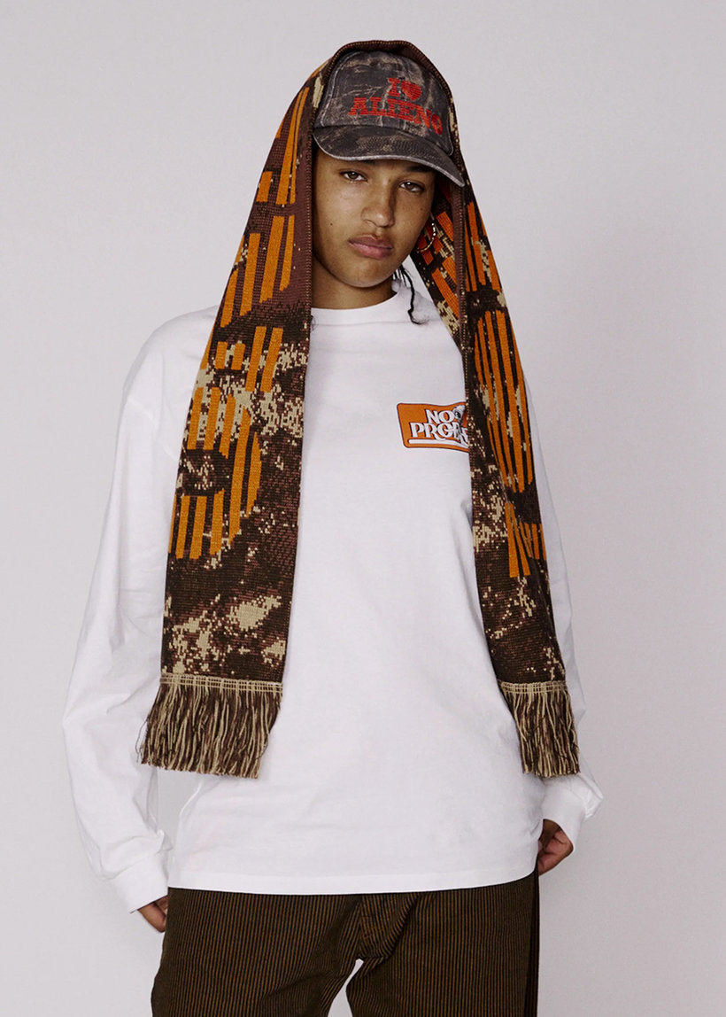 No Problemo I Love Alieno camo scarf