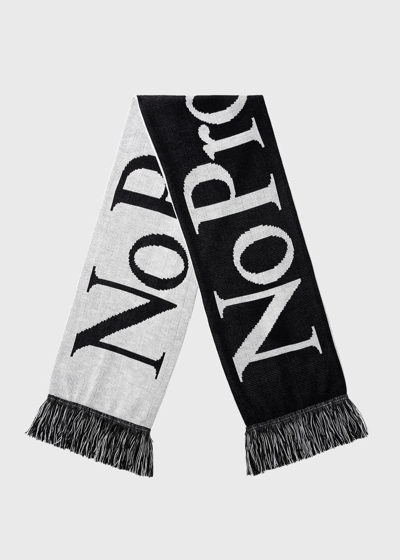 No Problemo black scarf