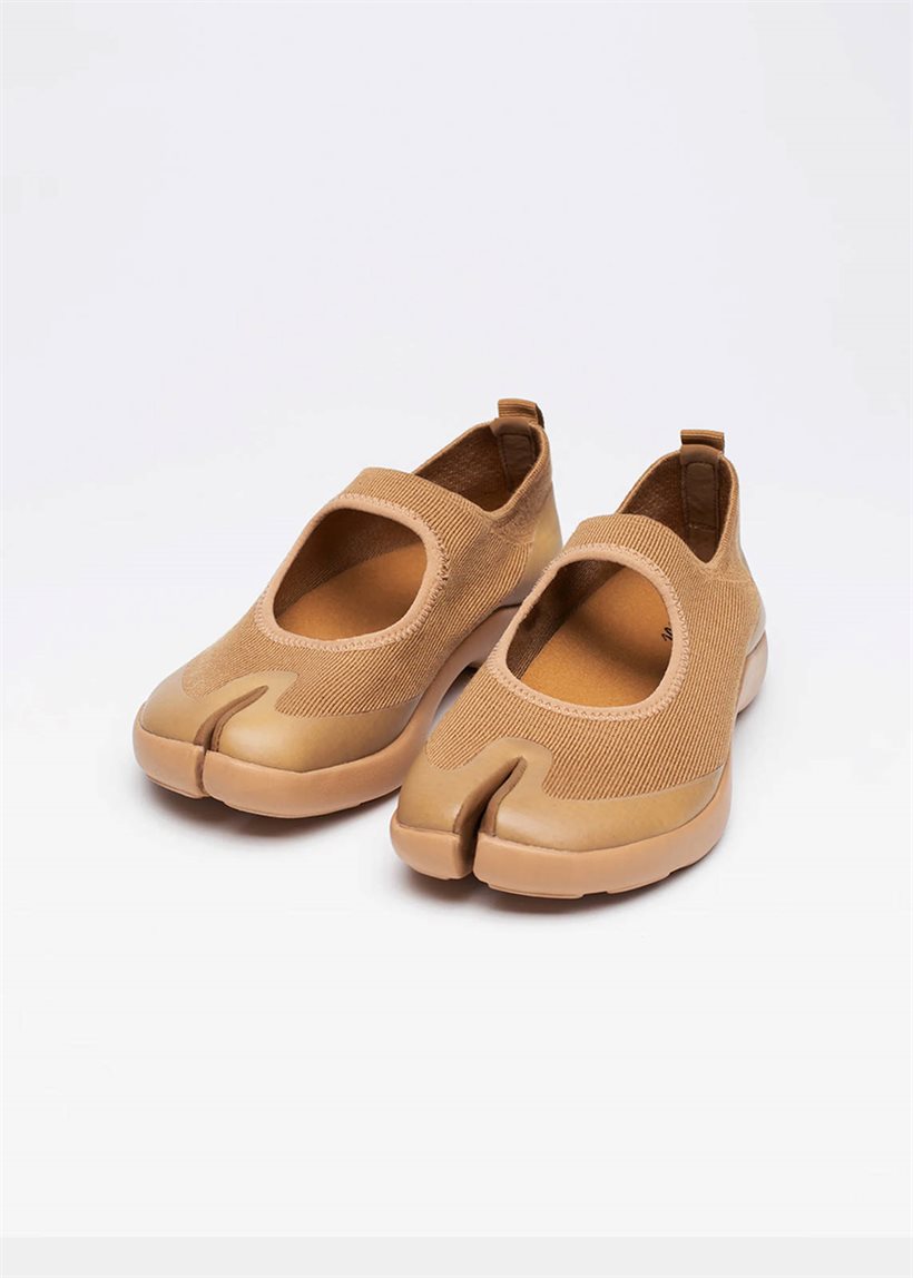 Tabi light brown sandals